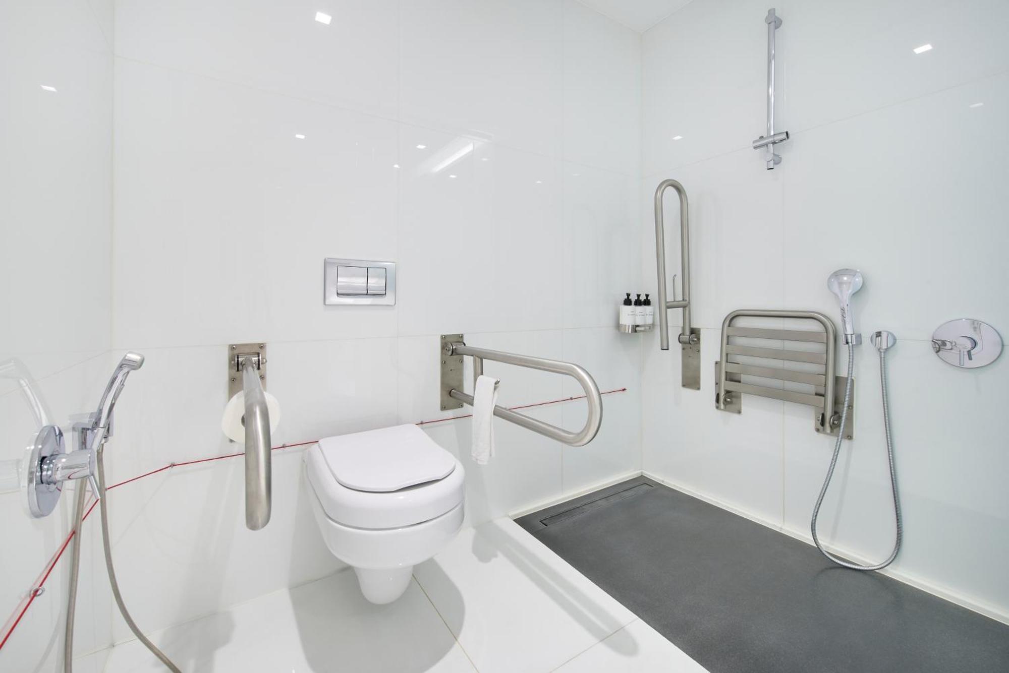 Quarto Twin Clássico com Vista do Jardim - Acesso a Pessoas com Mobilidade Condicionada