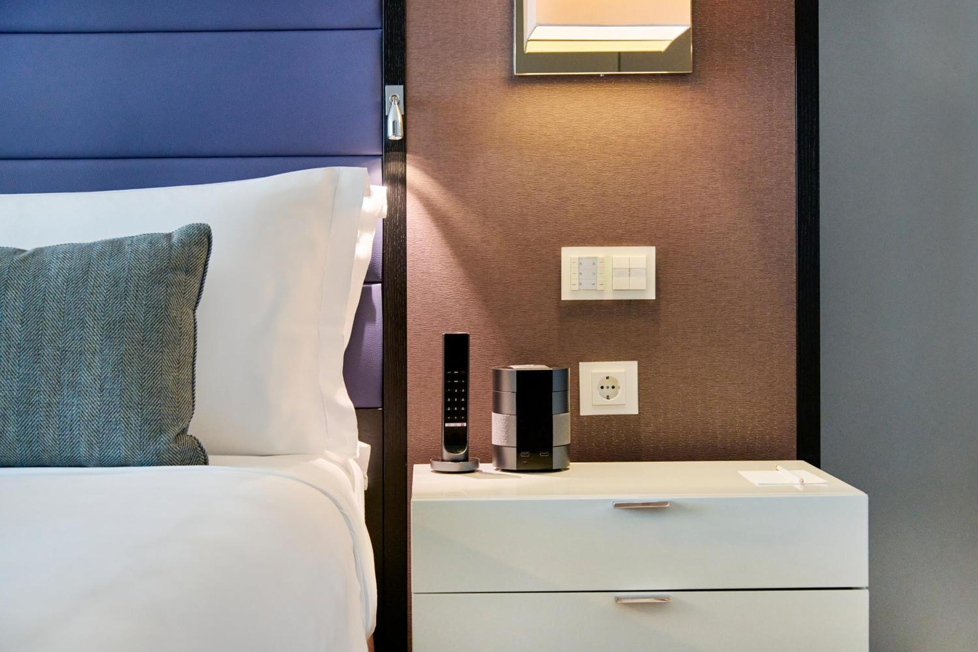 Quarto King Acolhedor com Vista do Jardim